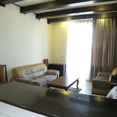 Rent Inn Yerevan On Sakharov Square Exteriör bild