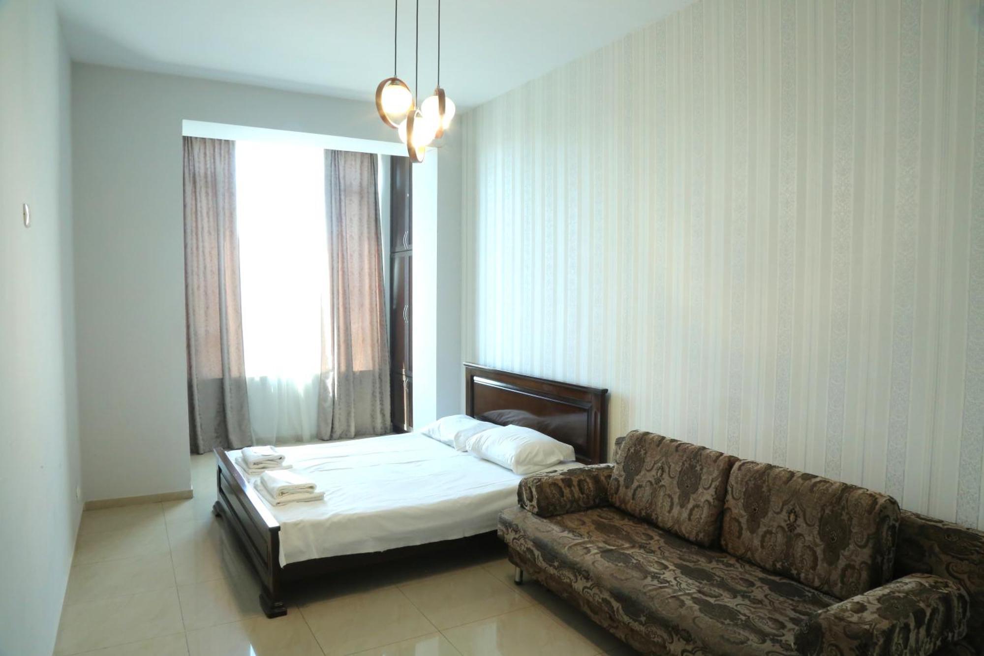 Rent Inn Yerevan On Sakharov Square Exteriör bild