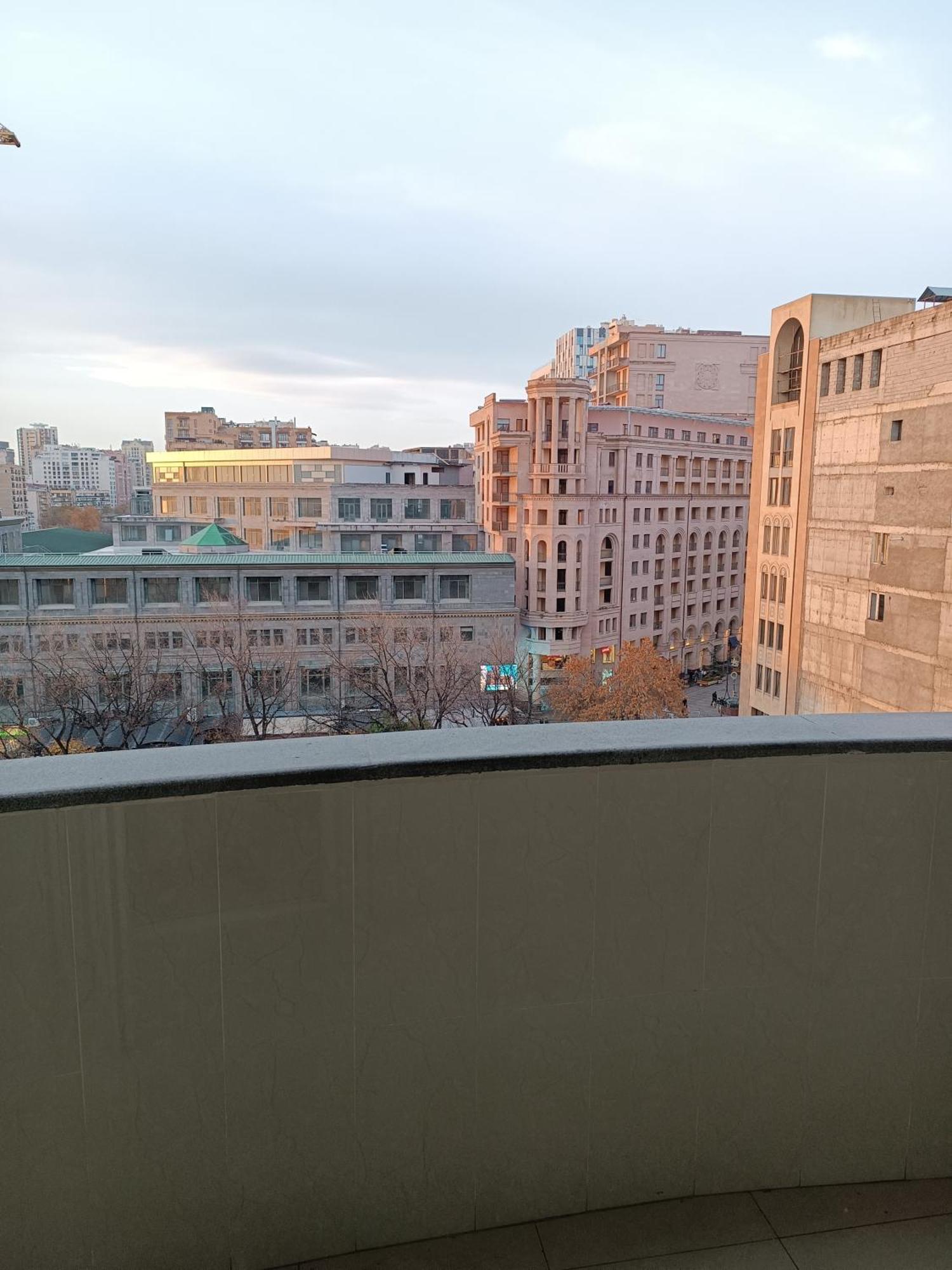 Rent Inn Yerevan On Sakharov Square Exteriör bild