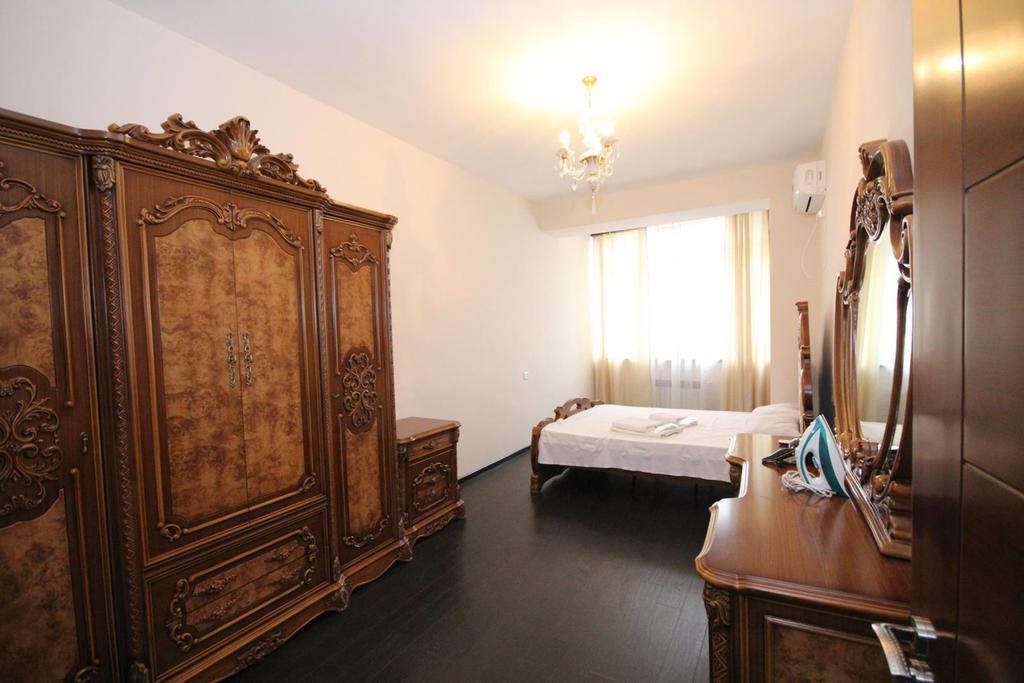 Rent Inn Yerevan On Sakharov Square Rum bild