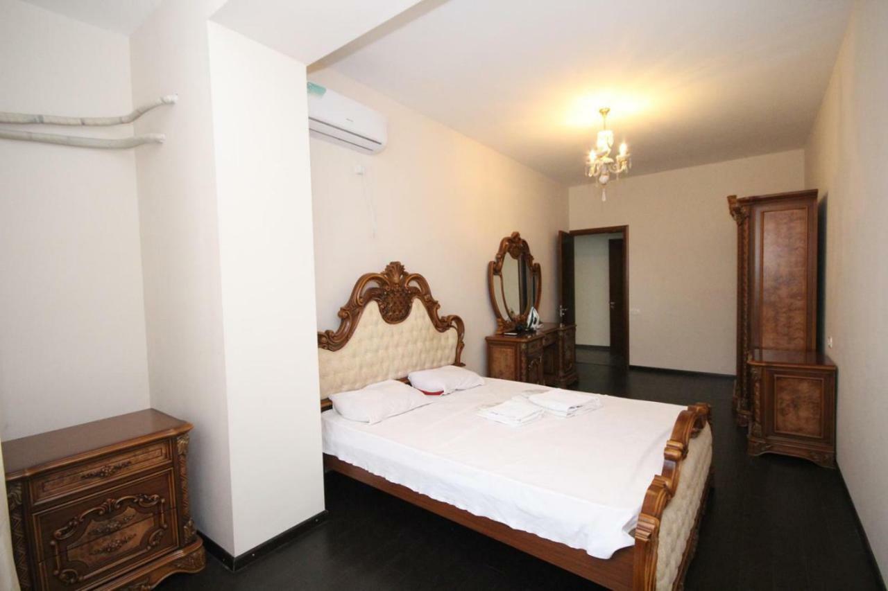 Rent Inn Yerevan On Sakharov Square Exteriör bild