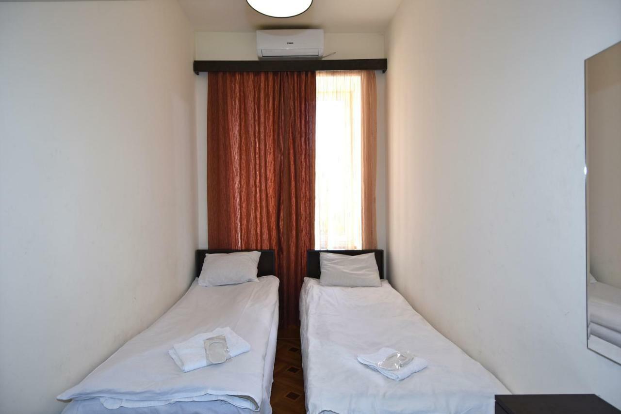 Rent Inn Yerevan On Sakharov Square Exteriör bild