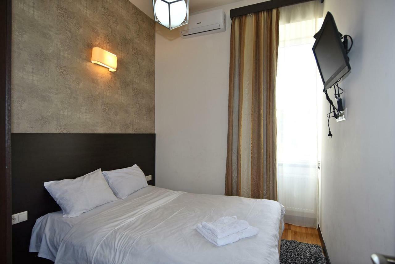 Rent Inn Yerevan On Sakharov Square Exteriör bild