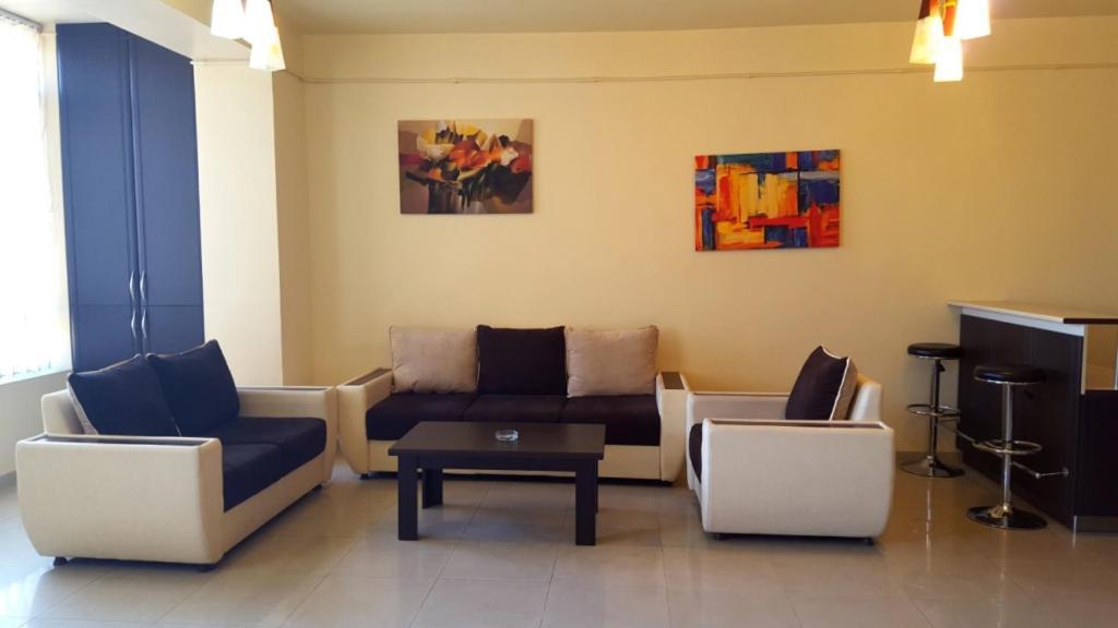 Rent Inn Yerevan On Sakharov Square Exteriör bild